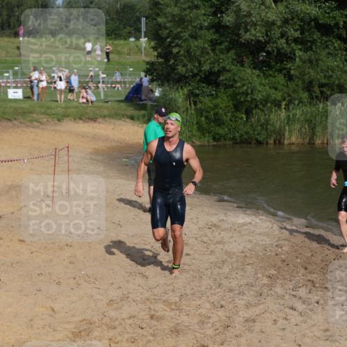21.06.2026 - 29. Vierlanden-Triathlon Andreas Tolksdorf http://msf.ph/oto/9853171 21.06.2026 08:38:15 Schwimmen 12, 45, 76, 77 meine-sportfotos.de