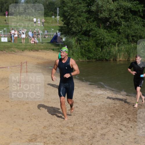21.06.2026 - 29. Vierlanden-Triathlon Andreas Tolksdorf http://msf.ph/oto/9853175 21.06.2026 08:38:15 Schwimmen 12, 45, 76, 77 meine-sportfotos.de