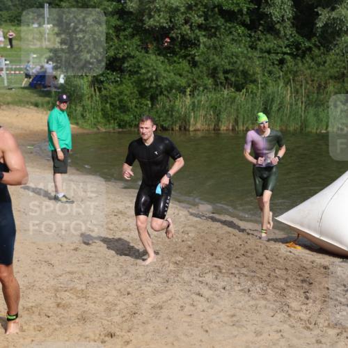 21.06.2026 - 29. Vierlanden-Triathlon Andreas Tolksdorf http://msf.ph/oto/9853179 21.06.2026 08:38:16 Schwimmen 12, 45, 57, 76, 77 meine-sportfotos.de