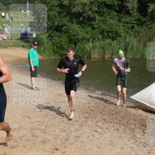 21.06.2026 - 29. Vierlanden-Triathlon Andreas Tolksdorf http://msf.ph/oto/9853181 21.06.2026 08:38:16 Schwimmen 12, 45, 57, 76, 77 meine-sportfotos.de