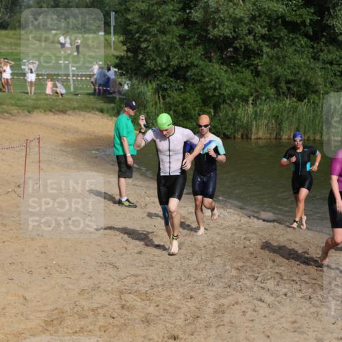 21.06.2026 - 29. Vierlanden-Triathlon Andreas Tolksdorf http://msf.ph/oto/9853194 21.06.2026 08:38:25 Schwimmen 12, 57 meine-sportfotos.de