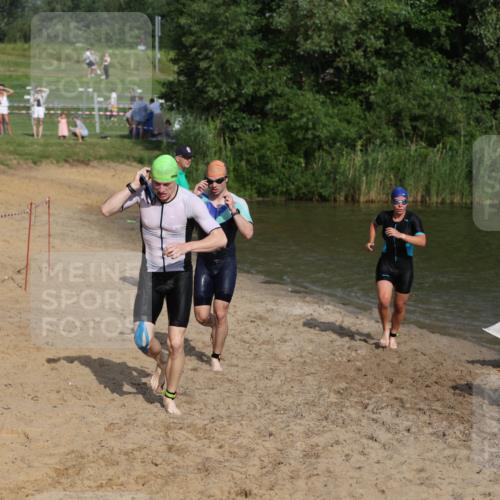 21.06.2026 - 29. Vierlanden-Triathlon Andreas Tolksdorf http://msf.ph/oto/9853203 21.06.2026 08:38:26 Schwimmen 12, 57 meine-sportfotos.de
