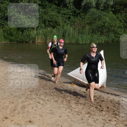 21.06.2026 - 29. Vierlanden-Triathlon Andreas Tolksdorf http://msf.ph/oto/9853224 21.06.2026 08:38:47 Schwimmen 60, 82 meine-sportfotos.de
