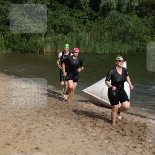 21.06.2026 - 29. Vierlanden-Triathlon Andreas Tolksdorf http://msf.ph/oto/9853225 21.06.2026 08:38:47 Schwimmen 60, 82 meine-sportfotos.de