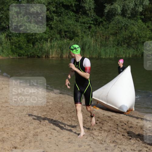 21.06.2026 - 29. Vierlanden-Triathlon Andreas Tolksdorf http://msf.ph/oto/9853240 21.06.2026 08:38:49 Schwimmen 60, 61, 82 meine-sportfotos.de