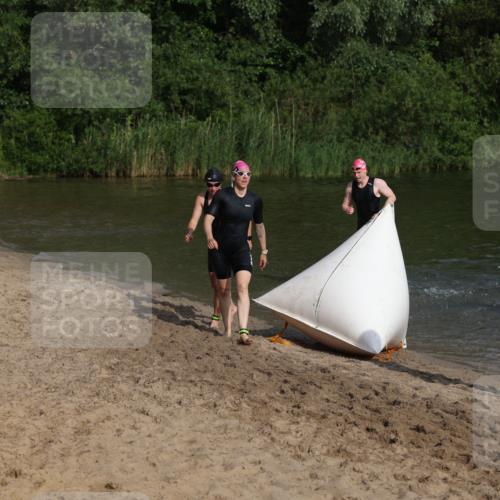 21.06.2026 - 29. Vierlanden-Triathlon Andreas Tolksdorf http://msf.ph/oto/9853247 21.06.2026 08:38:53 Schwimmen 60, 61, 82 meine-sportfotos.de