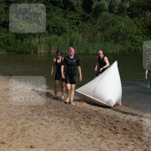 21.06.2026 - 29. Vierlanden-Triathlon Andreas Tolksdorf http://msf.ph/oto/9853251 21.06.2026 08:38:53 Schwimmen 60, 61, 82 meine-sportfotos.de