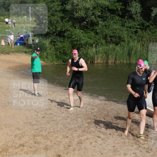 21.06.2026 - 29. Vierlanden-Triathlon Andreas Tolksdorf http://msf.ph/oto/9853261 21.06.2026 08:38:56 Schwimmen 61, 82 meine-sportfotos.de