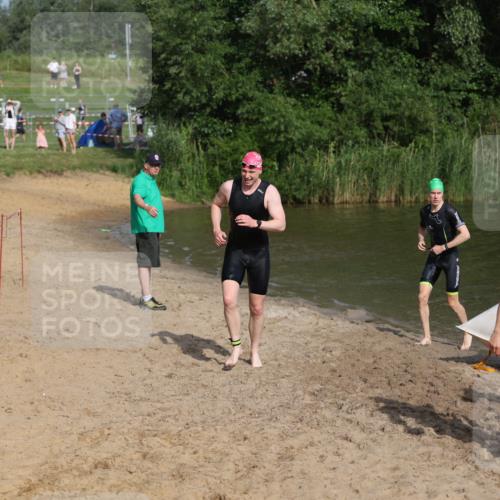 21.06.2026 - 29. Vierlanden-Triathlon Andreas Tolksdorf http://msf.ph/oto/9853274 21.06.2026 08:38:56 Schwimmen 61, 82 meine-sportfotos.de