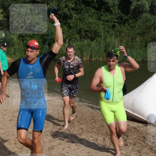 21.06.2026 - 29. Vierlanden-Triathlon Andreas Tolksdorf http://msf.ph/oto/9853335 21.06.2026 08:39:21 Schwimmen 3, 32, 155, 166, 212 meine-sportfotos.de