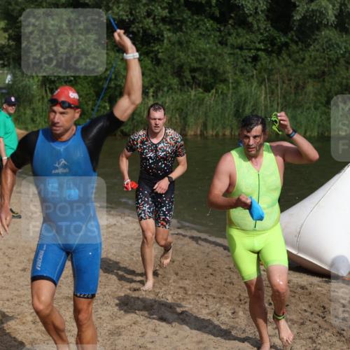 21.06.2026 - 29. Vierlanden-Triathlon Andreas Tolksdorf http://msf.ph/oto/9853336 21.06.2026 08:39:21 Schwimmen 3, 32, 155, 166, 212 meine-sportfotos.de