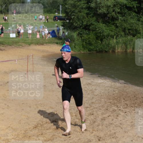 21.06.2026 - 29. Vierlanden-Triathlon Andreas Tolksdorf http://msf.ph/oto/9853354 21.06.2026 08:39:25 Schwimmen 3, 32, 106, 155, 166 meine-sportfotos.de