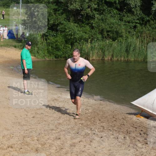 21.06.2026 - 29. Vierlanden-Triathlon Andreas Tolksdorf http://msf.ph/oto/9853363 21.06.2026 08:39:28 Schwimmen 3, 106, 155 meine-sportfotos.de