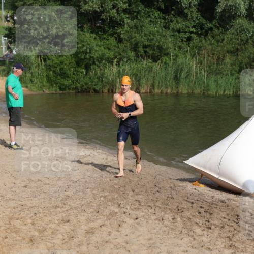 21.06.2026 - 29. Vierlanden-Triathlon Andreas Tolksdorf http://msf.ph/oto/9853373 21.06.2026 08:39:35 Schwimmen 3, 72, 106 meine-sportfotos.de
