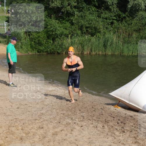 21.06.2026 - 29. Vierlanden-Triathlon Andreas Tolksdorf http://msf.ph/oto/9853376 21.06.2026 08:39:35 Schwimmen 3, 72, 106 meine-sportfotos.de