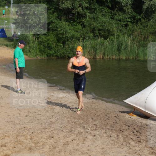 21.06.2026 - 29. Vierlanden-Triathlon Andreas Tolksdorf http://msf.ph/oto/9853381 21.06.2026 08:39:35 Schwimmen 3, 72, 106 meine-sportfotos.de