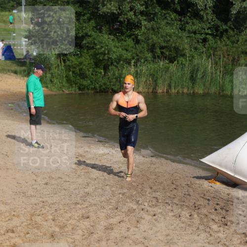 21.06.2026 - 29. Vierlanden-Triathlon Andreas Tolksdorf http://msf.ph/oto/9853382 21.06.2026 08:39:35 Schwimmen 3, 72, 106 meine-sportfotos.de