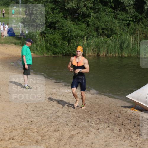 21.06.2026 - 29. Vierlanden-Triathlon Andreas Tolksdorf http://msf.ph/oto/9853385 21.06.2026 08:39:36 Schwimmen 3, 72, 106 meine-sportfotos.de