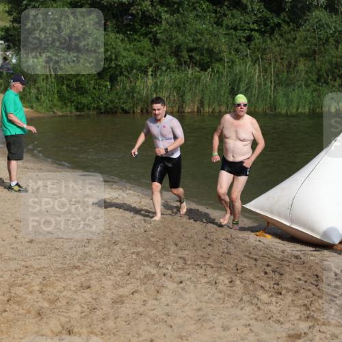21.06.2026 - 29. Vierlanden-Triathlon Andreas Tolksdorf http://msf.ph/oto/9853388 21.06.2026 08:39:42 Schwimmen 72, 103 meine-sportfotos.de