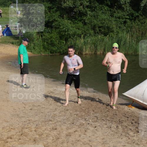 21.06.2026 - 29. Vierlanden-Triathlon Andreas Tolksdorf http://msf.ph/oto/9853398 21.06.2026 08:39:42 Schwimmen 72, 103 meine-sportfotos.de
