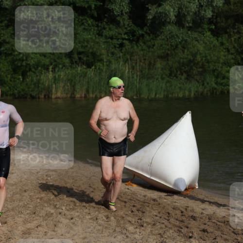 21.06.2026 - 29. Vierlanden-Triathlon Andreas Tolksdorf http://msf.ph/oto/9853406 21.06.2026 08:39:44 Schwimmen 72, 103 meine-sportfotos.de