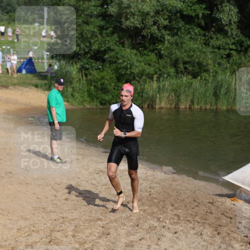 21.06.2026 - 29. Vierlanden-Triathlon Andreas Tolksdorf http://msf.ph/oto/9853412 21.06.2026 08:39:51 Schwimmen 7, 72, 103 meine-sportfotos.de