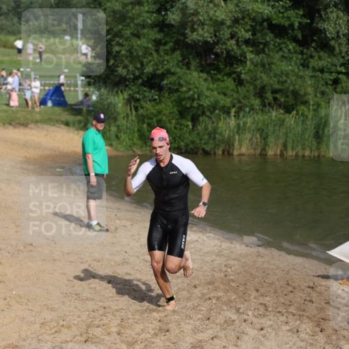 21.06.2026 - 29. Vierlanden-Triathlon Andreas Tolksdorf http://msf.ph/oto/9853417 21.06.2026 08:39:51 Schwimmen 7, 72, 103 meine-sportfotos.de