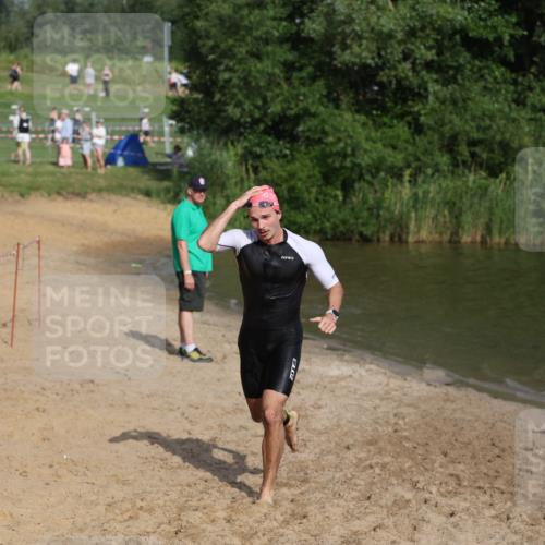 21.06.2026 - 29. Vierlanden-Triathlon Andreas Tolksdorf http://msf.ph/oto/9853422 21.06.2026 08:39:51 Schwimmen 7, 72, 103 meine-sportfotos.de