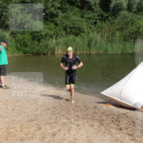 21.06.2026 - 29. Vierlanden-Triathlon Andreas Tolksdorf http://msf.ph/oto/9853436 21.06.2026 08:40:03 Schwimmen 7, 21, 55, 78, 109 meine-sportfotos.de