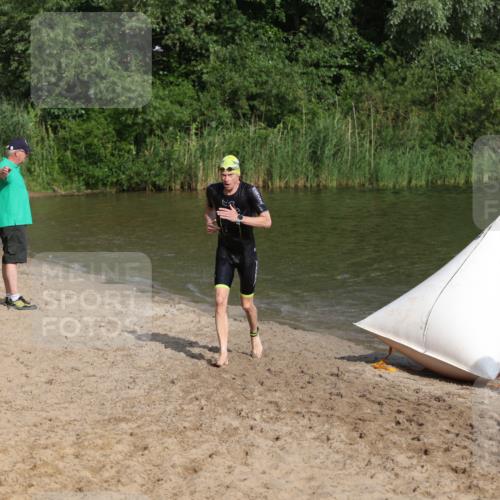 21.06.2026 - 29. Vierlanden-Triathlon Andreas Tolksdorf http://msf.ph/oto/9853439 21.06.2026 08:40:03 Schwimmen 7, 21, 55, 78, 109 meine-sportfotos.de
