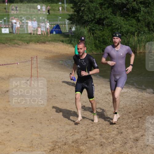 21.06.2026 - 29. Vierlanden-Triathlon Andreas Tolksdorf http://msf.ph/oto/9853461 21.06.2026 08:40:09 Schwimmen 21, 51, 55, 78, 109 meine-sportfotos.de