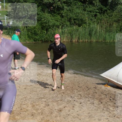 21.06.2026 - 29. Vierlanden-Triathlon Andreas Tolksdorf http://msf.ph/oto/9853475 21.06.2026 08:40:12 Schwimmen 51, 55, 78, 109 meine-sportfotos.de