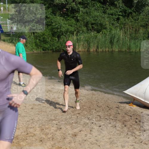 21.06.2026 - 29. Vierlanden-Triathlon Andreas Tolksdorf http://msf.ph/oto/9853476 21.06.2026 08:40:12 Schwimmen 51, 55, 78, 109 meine-sportfotos.de