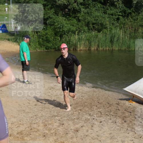 21.06.2026 - 29. Vierlanden-Triathlon Andreas Tolksdorf http://msf.ph/oto/9853479 21.06.2026 08:40:12 Schwimmen 51, 55, 78, 109 meine-sportfotos.de