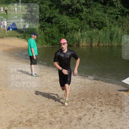 21.06.2026 - 29. Vierlanden-Triathlon Andreas Tolksdorf http://msf.ph/oto/9853483 21.06.2026 08:40:12 Schwimmen 51, 55, 78, 109 meine-sportfotos.de