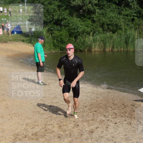 21.06.2026 - 29. Vierlanden-Triathlon Andreas Tolksdorf http://msf.ph/oto/9853485 21.06.2026 08:40:12 Schwimmen 51, 55, 78, 109 meine-sportfotos.de