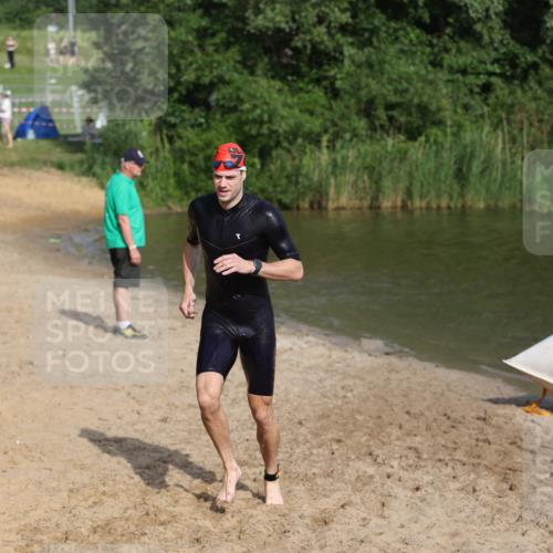 21.06.2026 - 29. Vierlanden-Triathlon Andreas Tolksdorf http://msf.ph/oto/9853492 21.06.2026 08:40:20 Schwimmen 51 meine-sportfotos.de