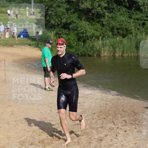 21.06.2026 - 29. Vierlanden-Triathlon Andreas Tolksdorf http://msf.ph/oto/9853494 21.06.2026 08:40:20 Schwimmen 51 meine-sportfotos.de