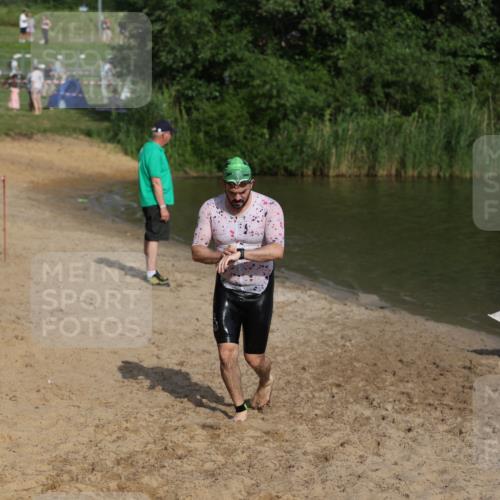 21.06.2026 - 29. Vierlanden-Triathlon Andreas Tolksdorf http://msf.ph/oto/9853508 21.06.2026 08:40:46 Schwimmen 18, 164 meine-sportfotos.de