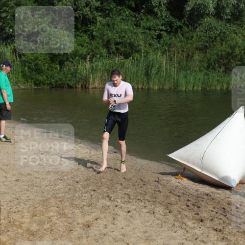 21.06.2026 - 29. Vierlanden-Triathlon Andreas Tolksdorf http://msf.ph/oto/9853511 21.06.2026 08:40:49 Schwimmen 18, 164 meine-sportfotos.de