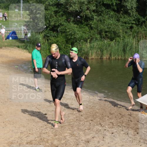 21.06.2026 - 29. Vierlanden-Triathlon Andreas Tolksdorf http://msf.ph/oto/9853529 21.06.2026 08:41:01 Schwimmen 99, 129, 132 meine-sportfotos.de