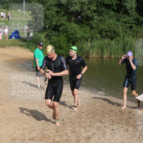21.06.2026 - 29. Vierlanden-Triathlon Andreas Tolksdorf http://msf.ph/oto/9853532 21.06.2026 08:41:01 Schwimmen 99, 129, 132 meine-sportfotos.de
