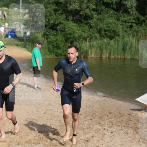 21.06.2026 - 29. Vierlanden-Triathlon Andreas Tolksdorf http://msf.ph/oto/9853549 21.06.2026 08:41:04 Schwimmen 99, 129, 132 meine-sportfotos.de