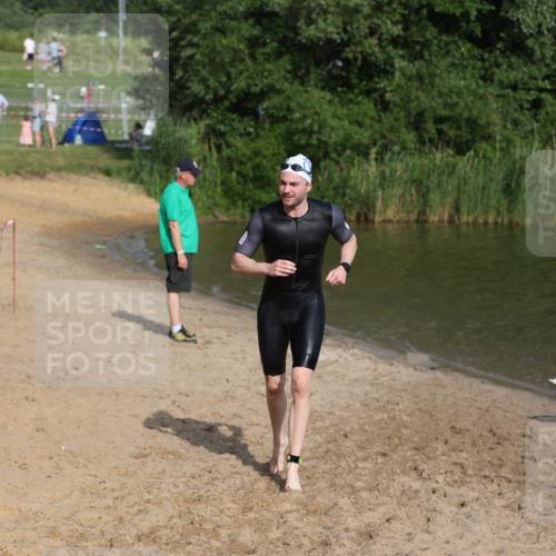 21.06.2026 - 29. Vierlanden-Triathlon Andreas Tolksdorf http://msf.ph/oto/9853558 21.06.2026 08:41:20 Schwimmen 14, 145 meine-sportfotos.de