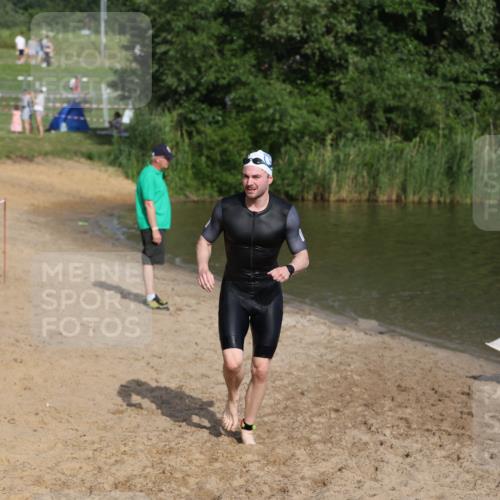 21.06.2026 - 29. Vierlanden-Triathlon Andreas Tolksdorf http://msf.ph/oto/9853560 21.06.2026 08:41:20 Schwimmen 14, 145 meine-sportfotos.de