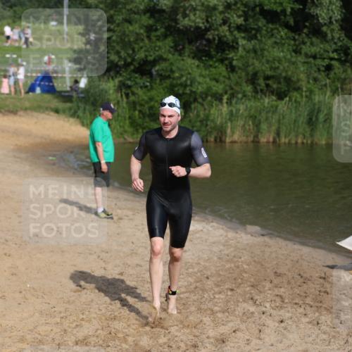 21.06.2026 - 29. Vierlanden-Triathlon Andreas Tolksdorf http://msf.ph/oto/9853562 21.06.2026 08:41:20 Schwimmen 14, 145 meine-sportfotos.de