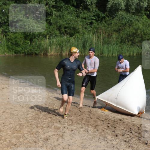 21.06.2026 - 29. Vierlanden-Triathlon Andreas Tolksdorf http://msf.ph/oto/9853582 21.06.2026 08:41:57 Schwimmen 38, 62, 67 meine-sportfotos.de