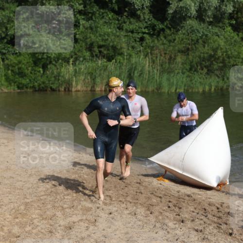 21.06.2026 - 29. Vierlanden-Triathlon Andreas Tolksdorf http://msf.ph/oto/9853585 21.06.2026 08:41:57 Schwimmen 38, 62, 67 meine-sportfotos.de