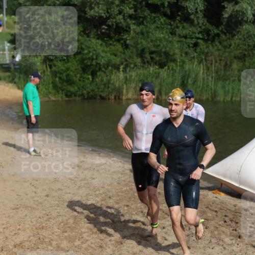 21.06.2026 - 29. Vierlanden-Triathlon Andreas Tolksdorf http://msf.ph/oto/9853590 21.06.2026 08:41:58 Schwimmen 38, 62, 67 meine-sportfotos.de