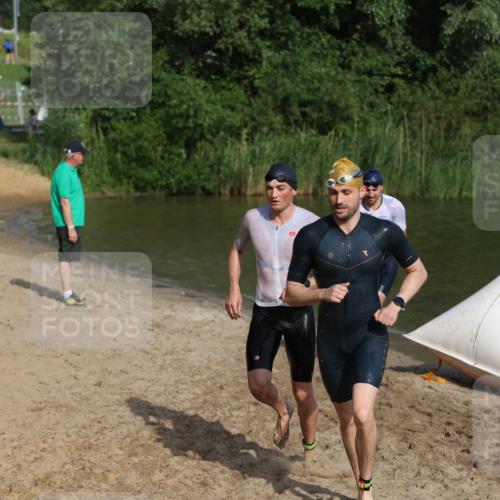 21.06.2026 - 29. Vierlanden-Triathlon Andreas Tolksdorf http://msf.ph/oto/9853592 21.06.2026 08:41:58 Schwimmen 38, 62, 67 meine-sportfotos.de